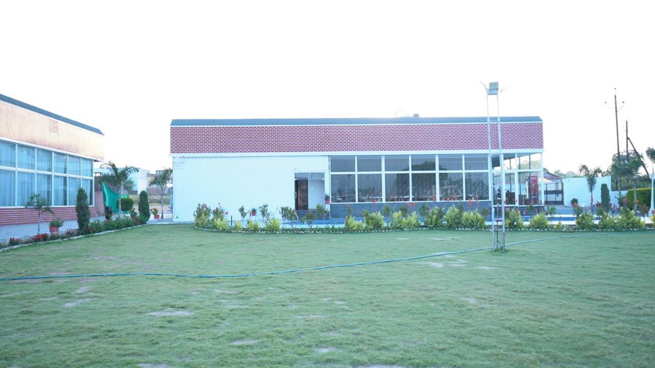 The Kamoda Resort Ambikapur Luaran gambar