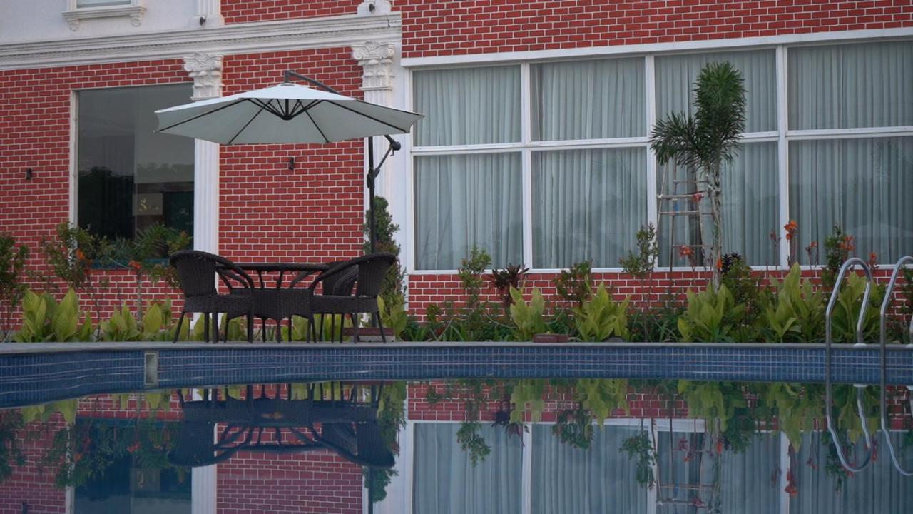 The Kamoda Resort Ambikapur Luaran gambar